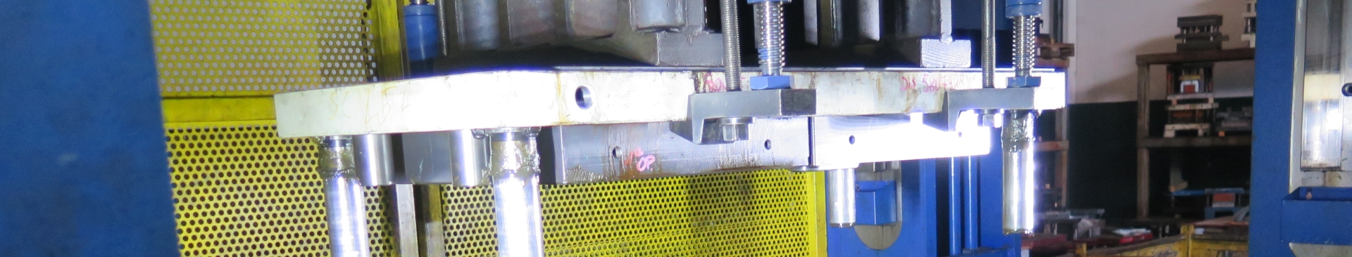contact-banner-image